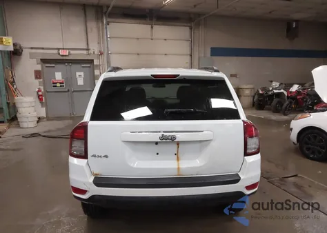 2014 Jeep Compass Sport z USA, uszkodzony, nr VIN 1C4NJDBB2ED880465